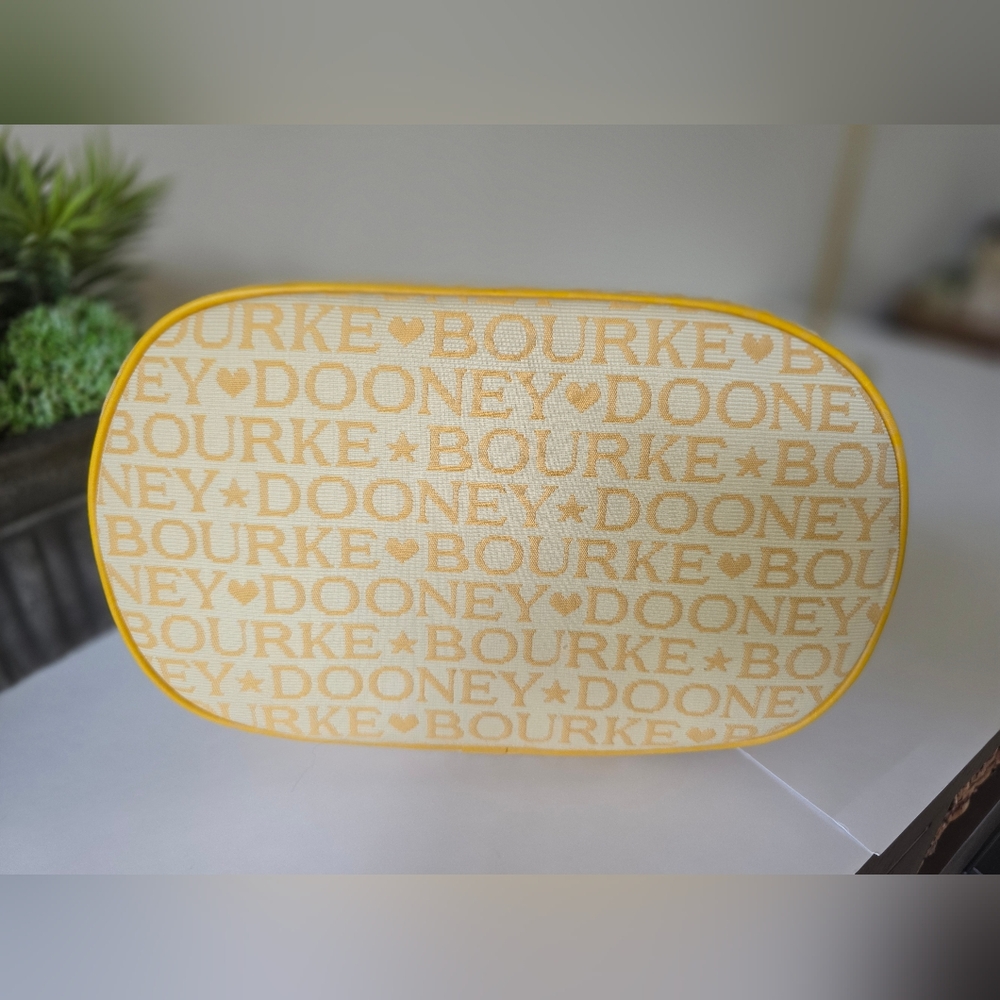 Dooney & Bourke Large Bucket Bag Sunflower Logo Canvas Leather Trim- New - Picture 13 of 16